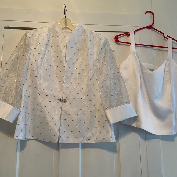 Never worn! Jacket with sheer sleeve and glitter detail. Comes with cami - Picture 2 of 7